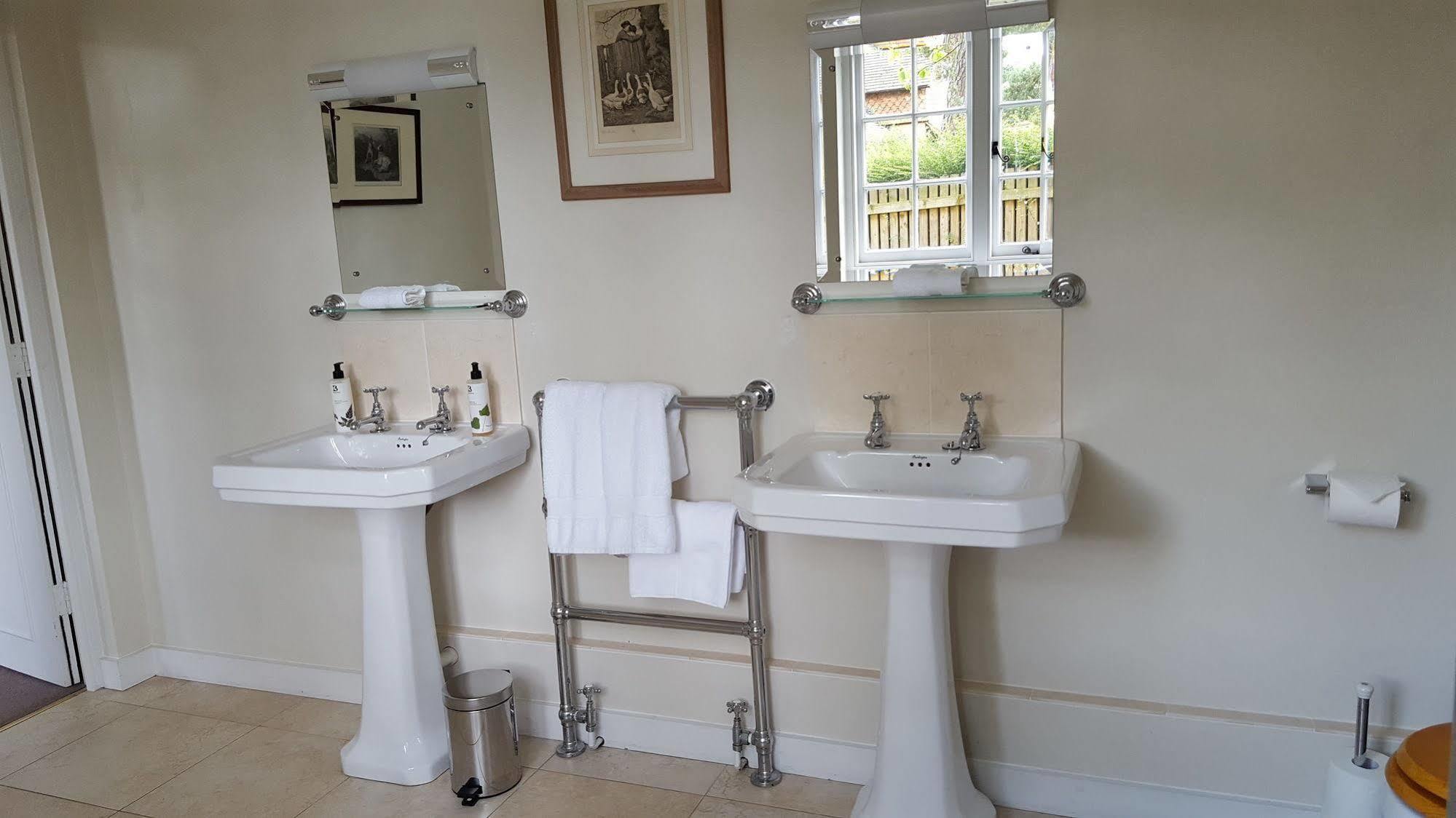 The Royal Oak, Yattendon Frilsham エクステリア 写真