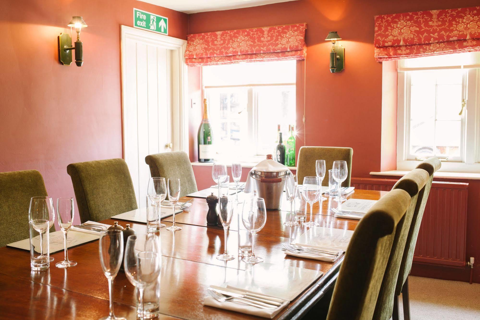 The Royal Oak, Yattendon Frilsham エクステリア 写真